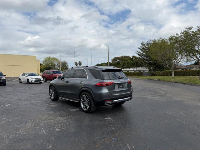 Used 2020 Mercedes-Benz GLE 350 4MATIC w/ Premium Package image 3