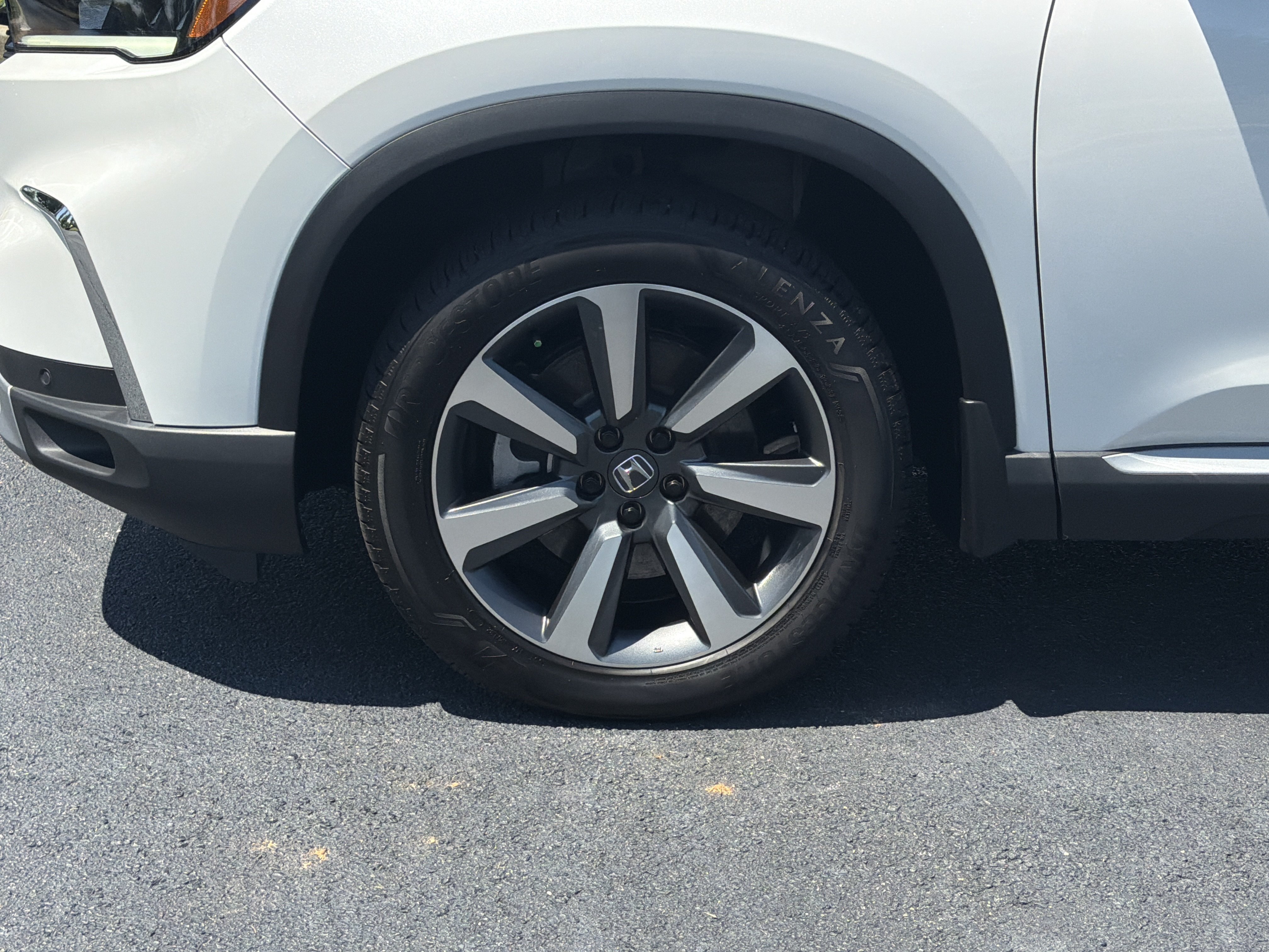 Used 2025 Honda Pilot Elite image 32