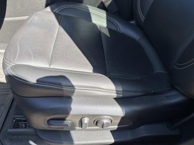 Used 2023 Chevrolet Traverse LT w/ LPO, Floor Liner Package image 21