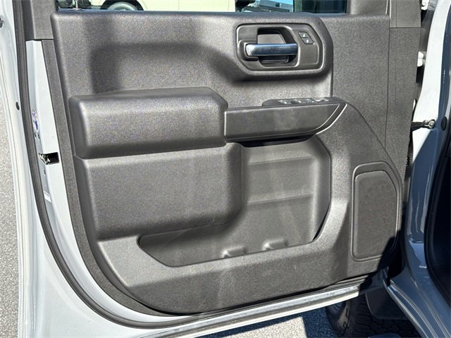 Used 2024 Chevrolet Silverado 2500 Custom w/ Custom Value Package image 10