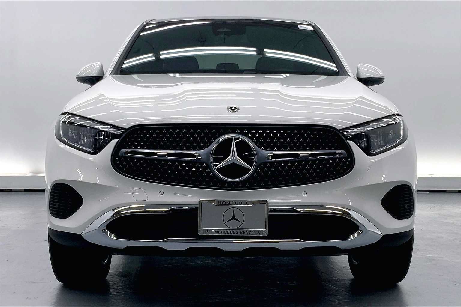 Used 2026 Mercedes-Benz GLC 300 4MATIC image 3