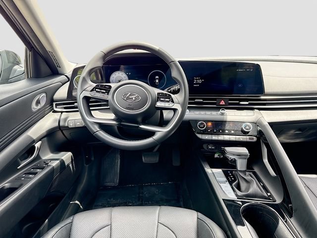 Certified 2023 Hyundai Elantra Limited w/ Cargo Package FWD image 21