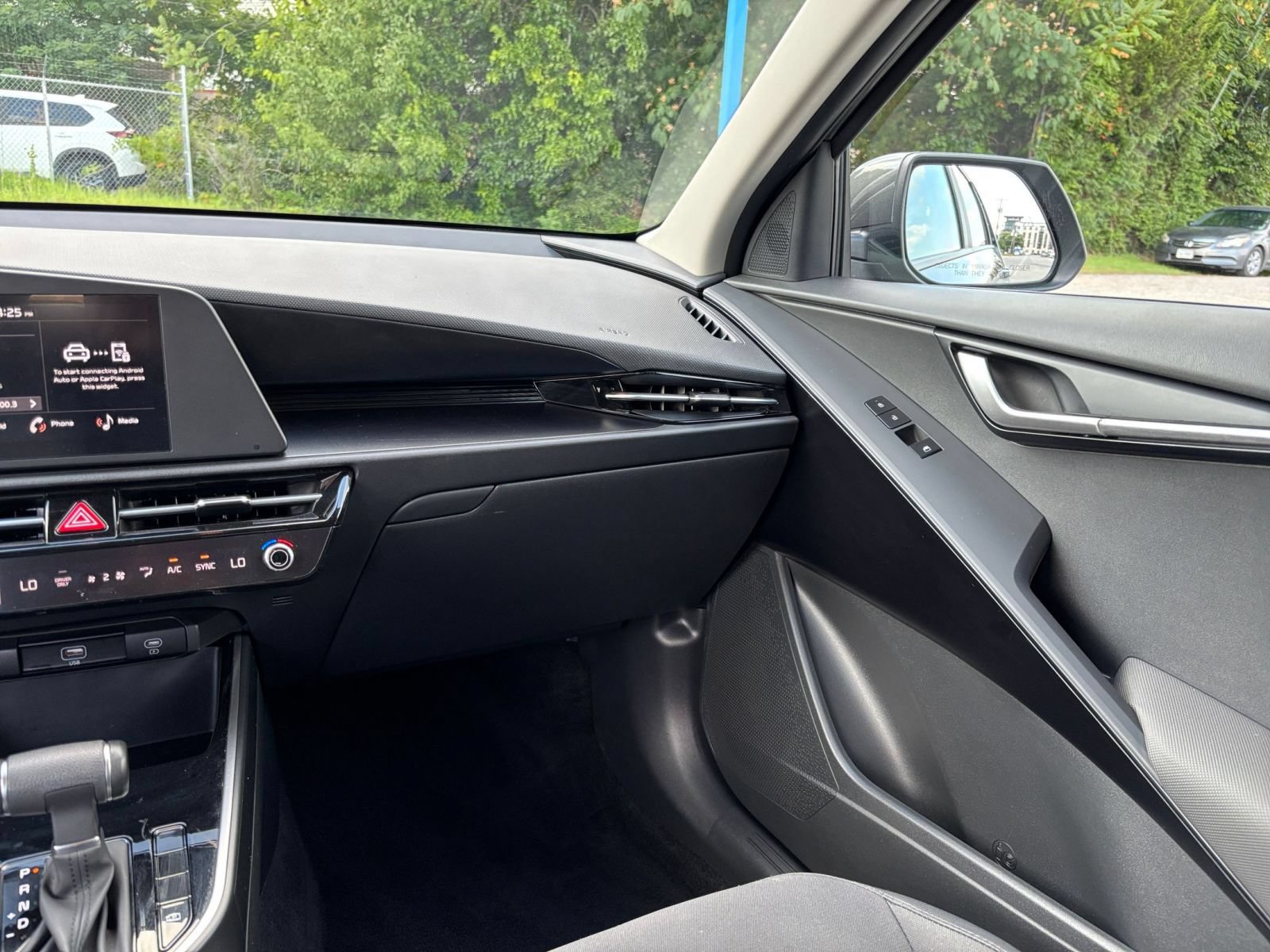 Used 2026 Kia Niro LX FWD image 34