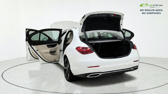 Used 2025 Mercedes-Benz C 300 Sedan image 17
