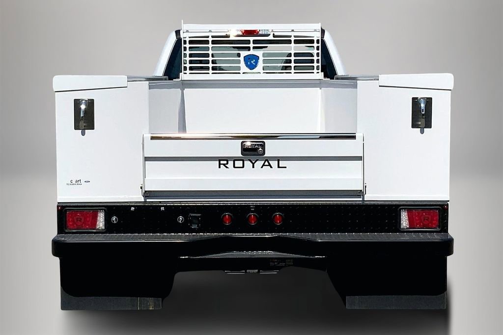 New 2023 Ford F350 XL w/ XL Chrome Package image 3