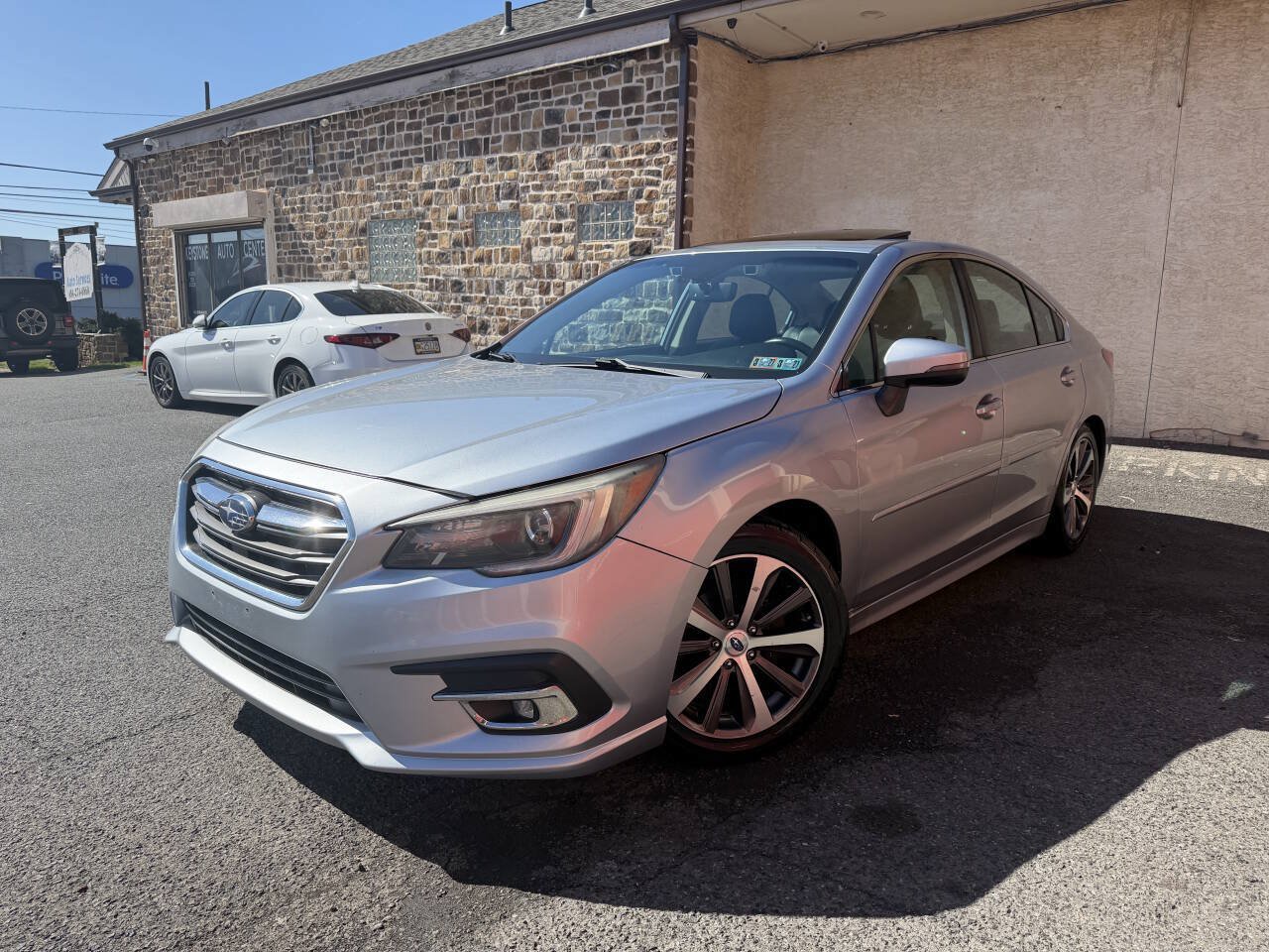 Used 2018 Subaru Legacy 2.5i Limited AWD/4WD image 2