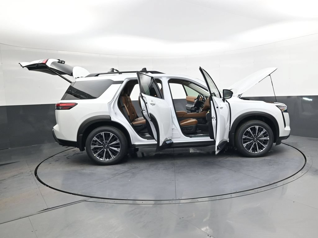 New 2026 Nissan Pathfinder Platinum w/ Cargo Package FWD image 50