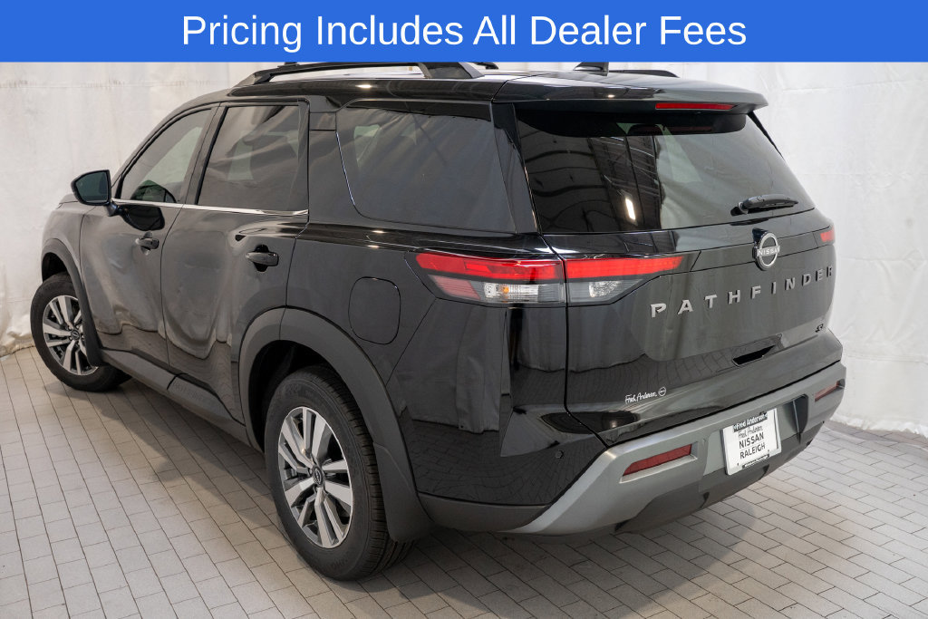 New 2026 Nissan Pathfinder SL FWD image 4