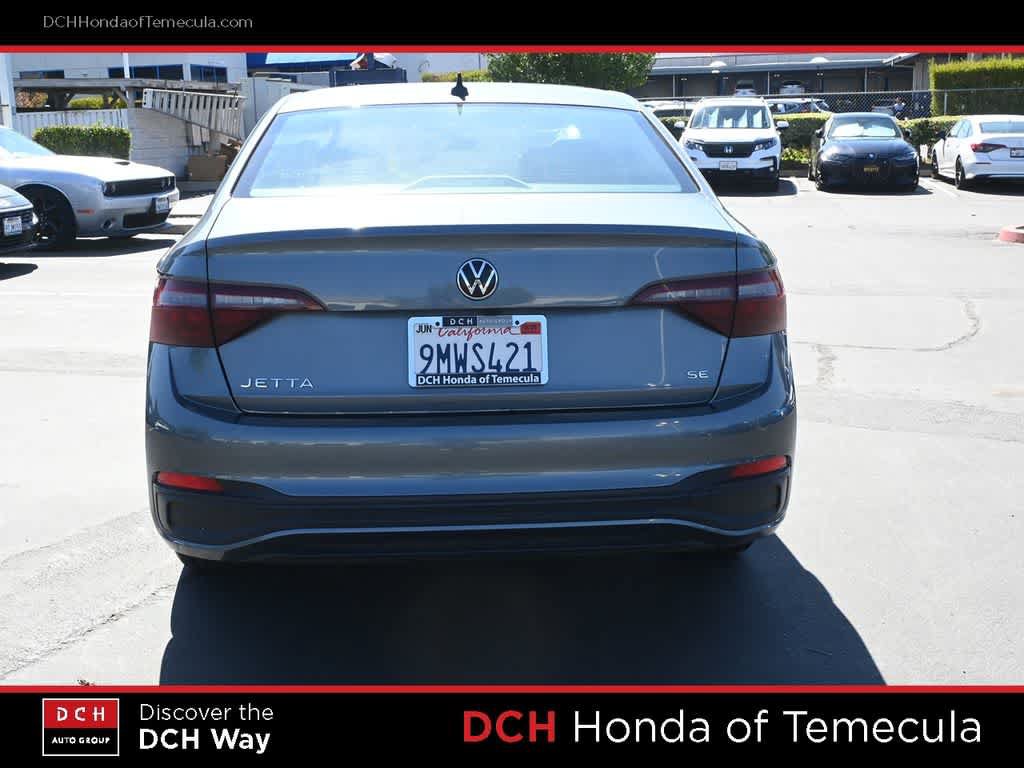 Used 2024 Volkswagen Jetta SE FWD image 7