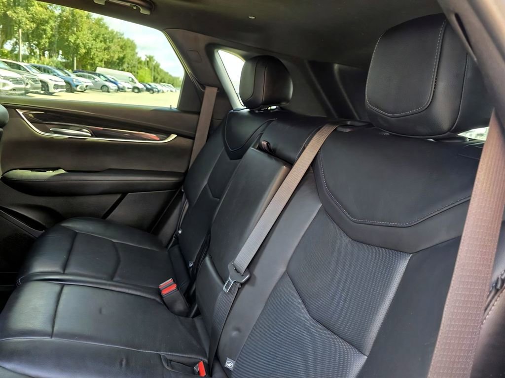 Used 2020 Cadillac XT5 Premium Luxury FWD image 15