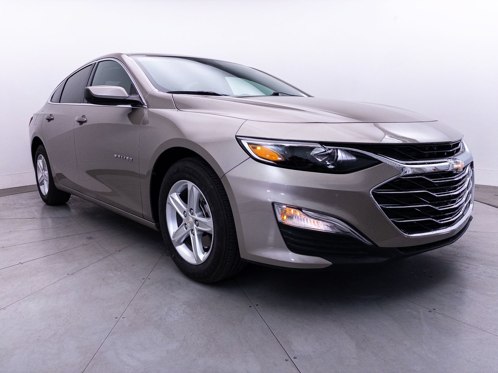 Used 2024 Chevrolet Malibu LS FWD image 8