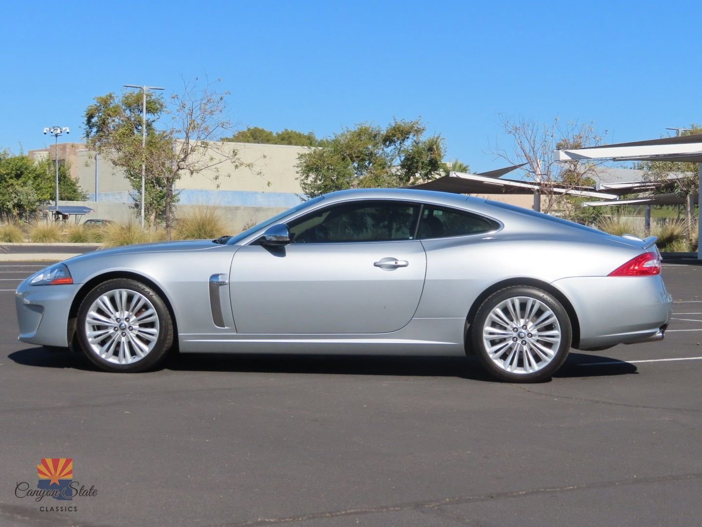Used 2010 Jaguar XK Coupe image 9