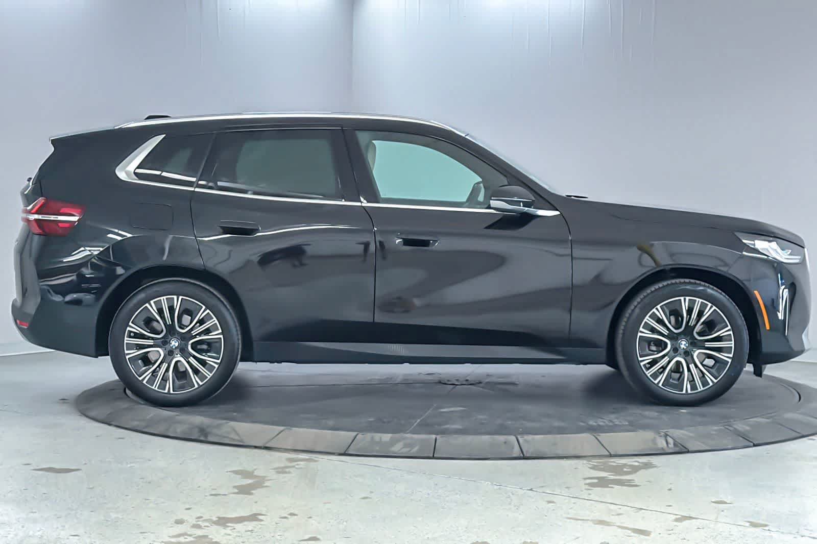 Used 2026 BMW X3 xDrive30i w/ Convenience Package AWD/4WD image 8