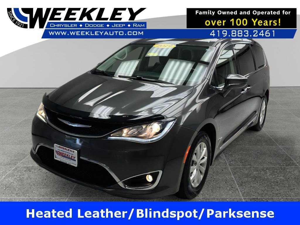 Used 2019 Chrysler Pacifica Touring-L FWD image 1