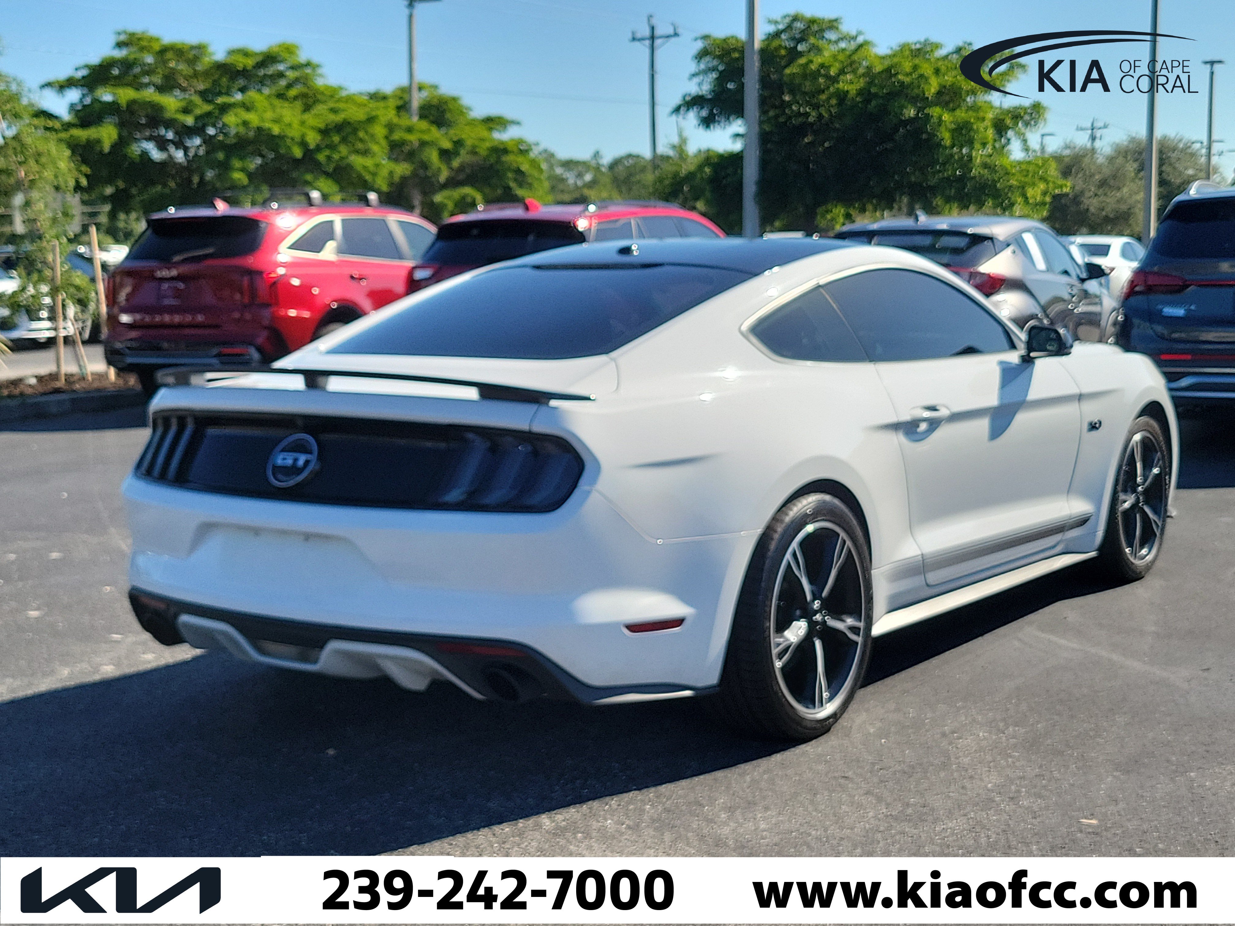 Used 2017 Ford Mustang GT Premium RWD image 5