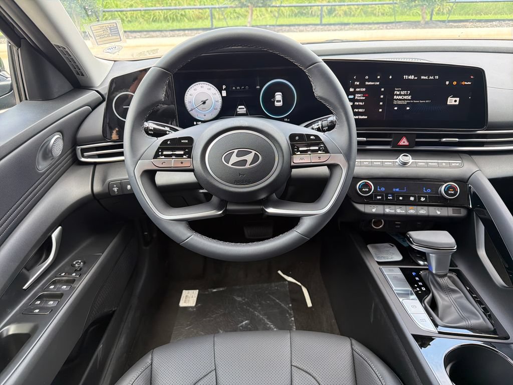New 2026 Hyundai Elantra Limited FWD image 17