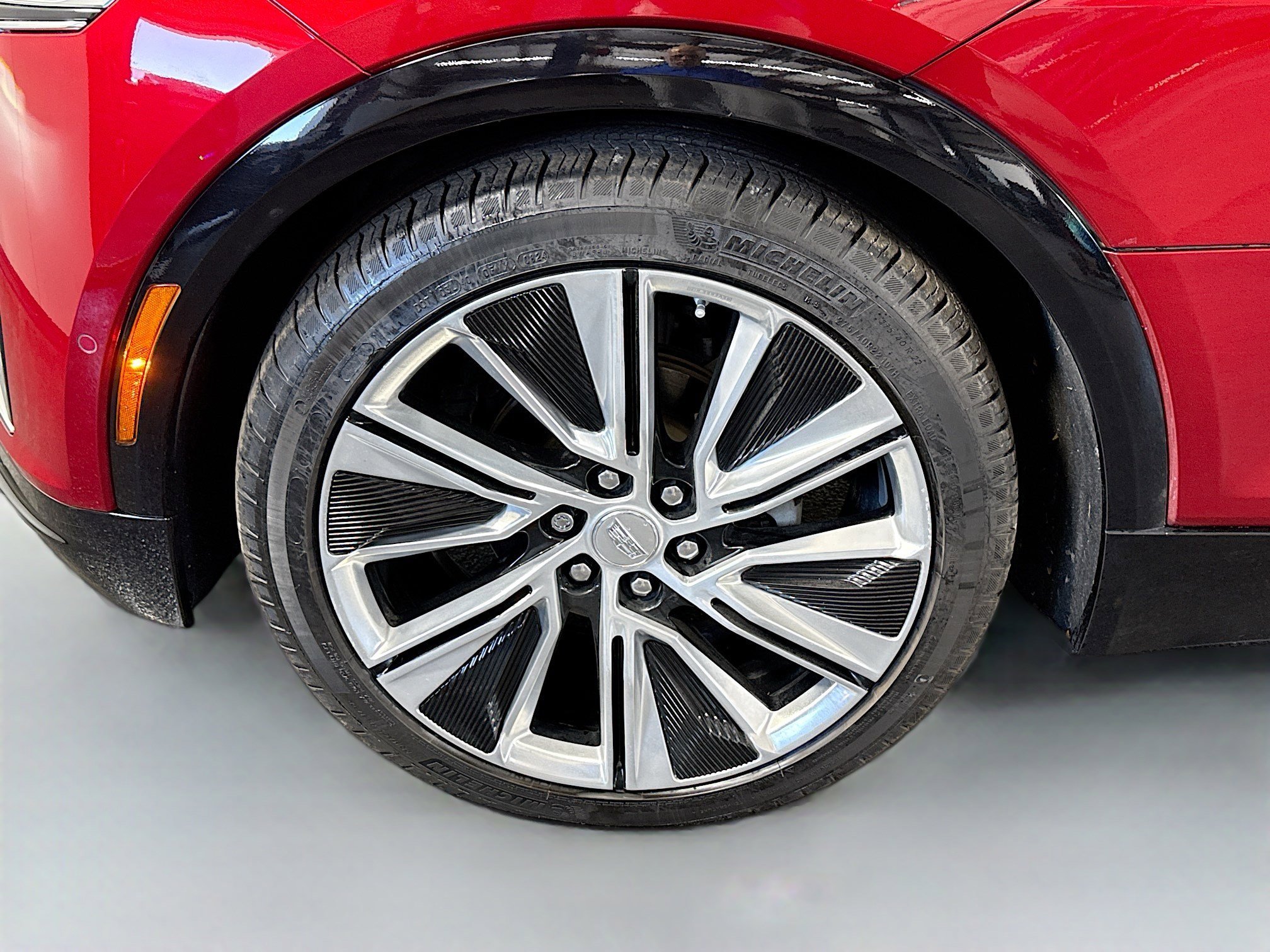 Used 2024 Cadillac Lyriq Luxury w/ LPO, Floor Liner Package AWD/4WD image 38