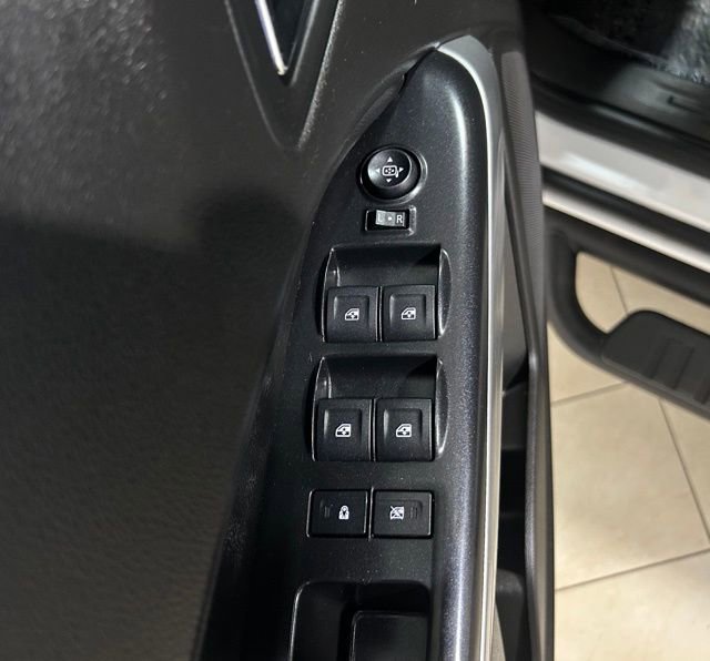 Used 2015 Chevrolet Colorado LT w/ LT Convenience Package image 24