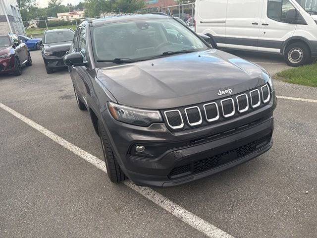 Used 2022 Jeep Compass Latitude w/ Convenience Group AWD/4WD image 4