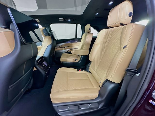 New 2025 Cadillac Escalade IQ Sport 2 w/ LPO, ONYX Package image 15