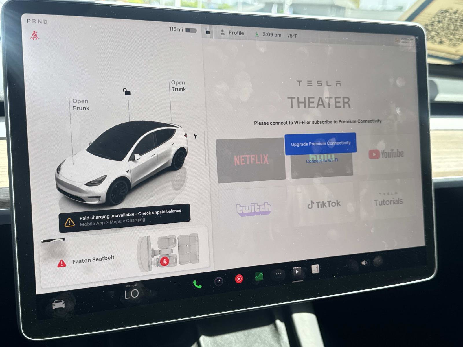 Used 2023 Tesla Model Y Performance AWD/4WD image 28