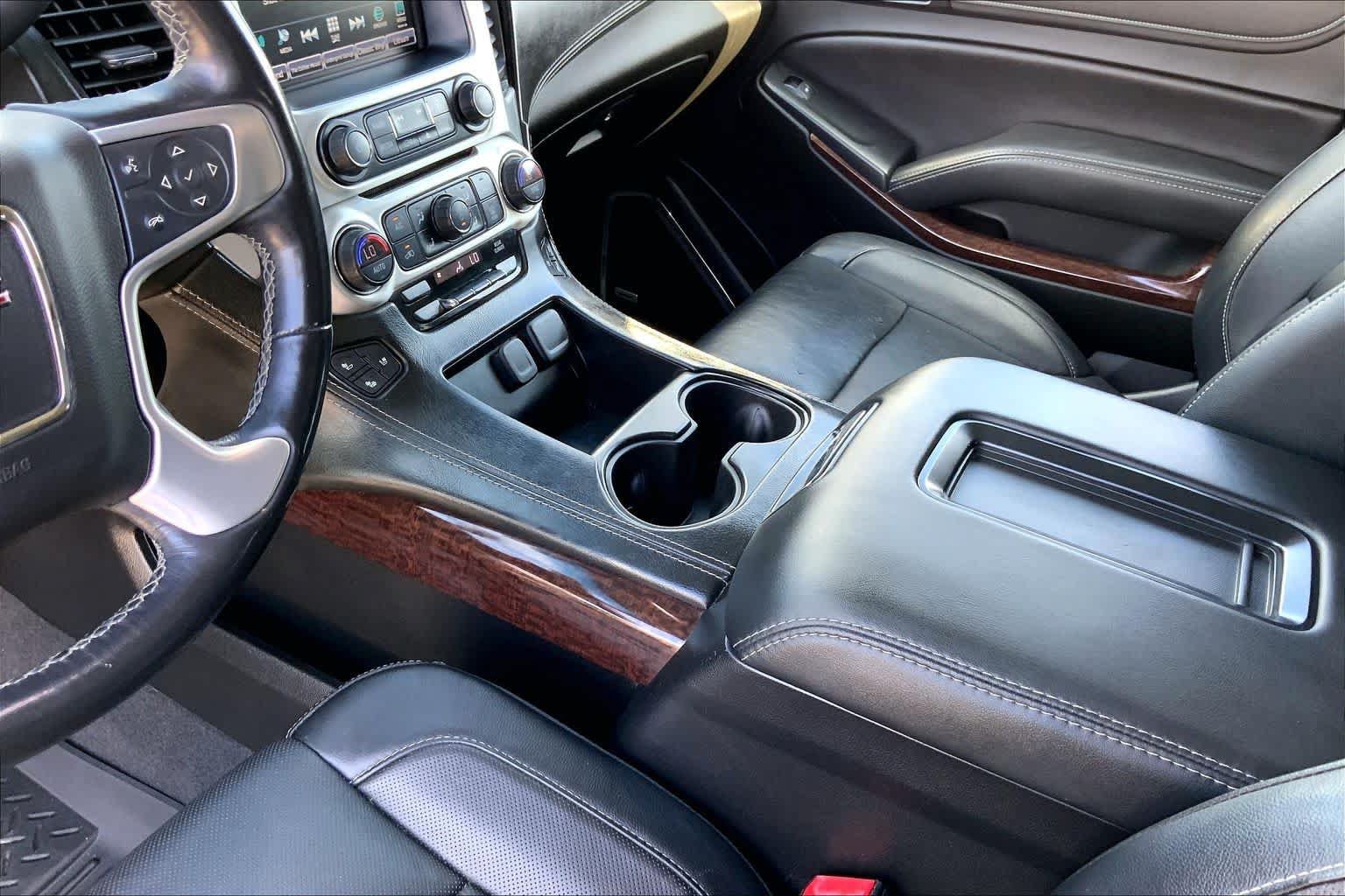 Used 2019 GMC Yukon SLT AWD/4WD image 17