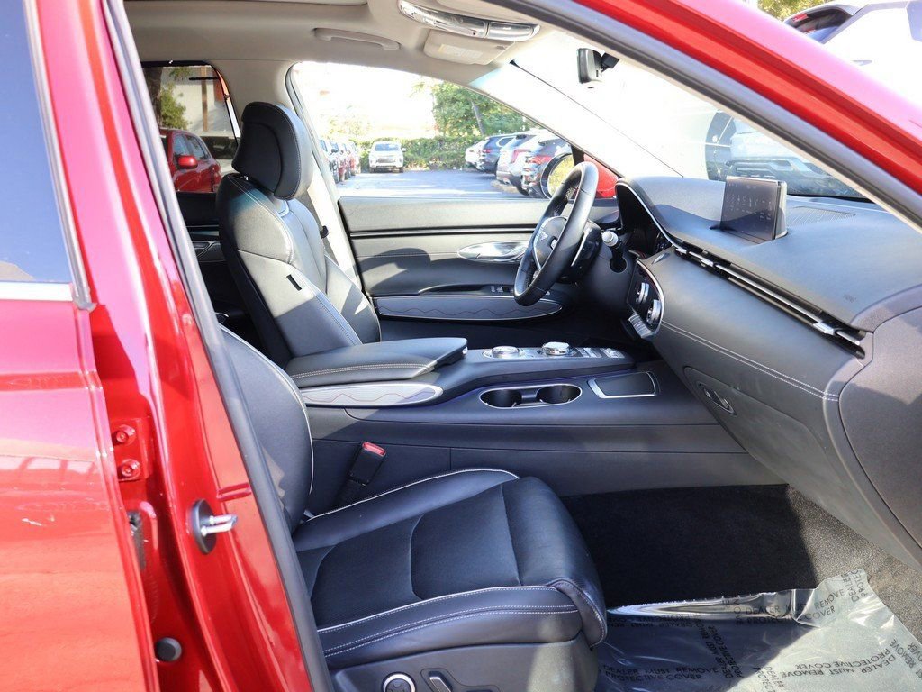 Used 2023 Genesis GV70 2.5T w/ Advanced Package image 34