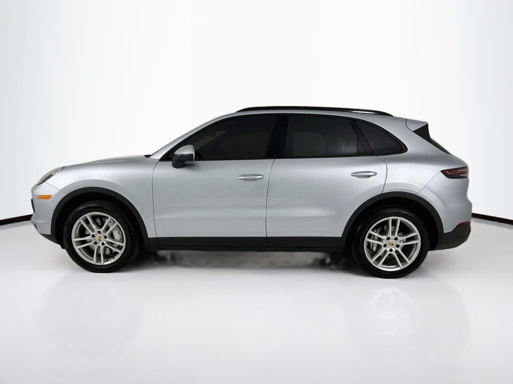 Certified 2023 Porsche Cayenne AWD/4WD image 2