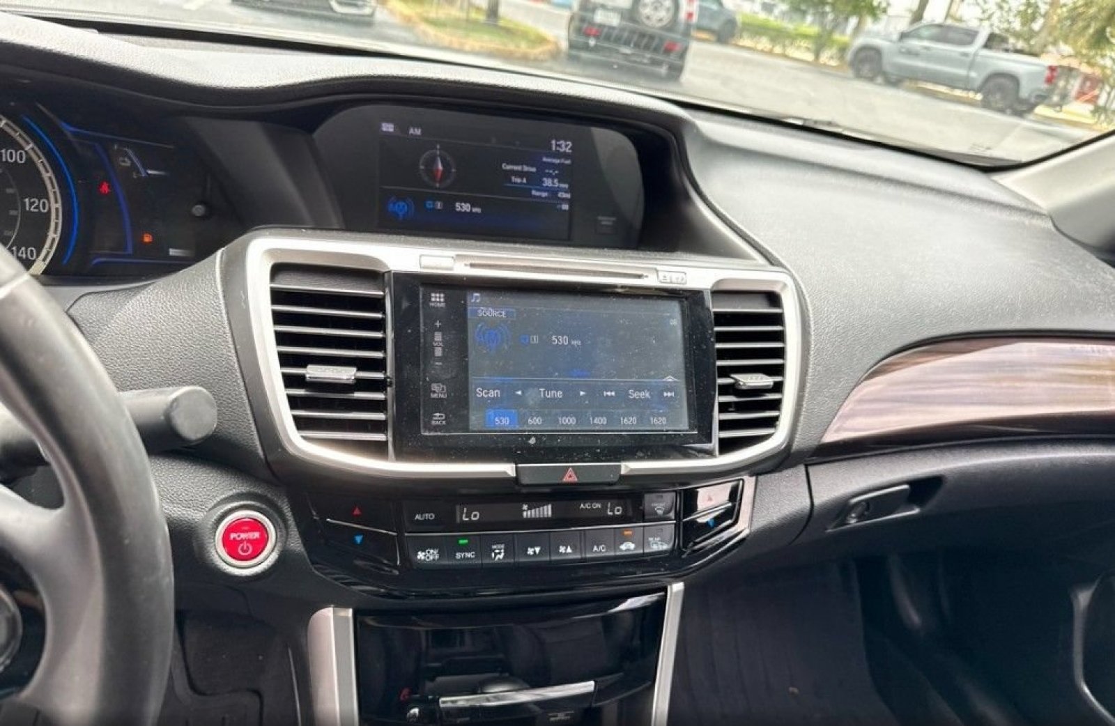 Used 2017 Honda Accord EX-L image 14