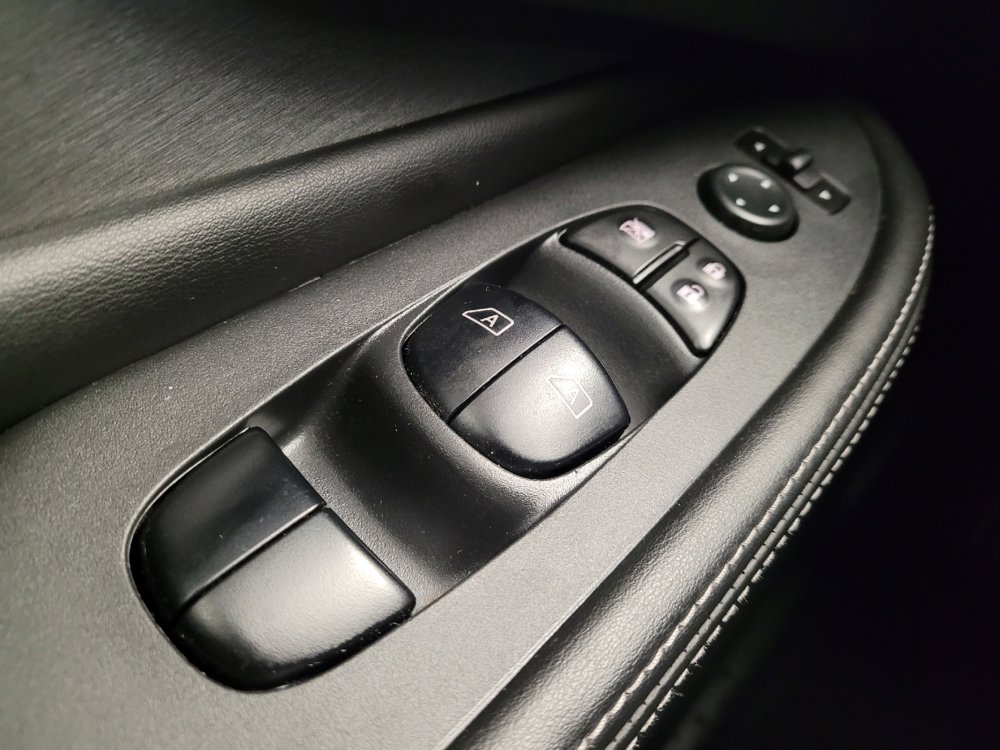 Used 2022 Nissan Murano S image 27