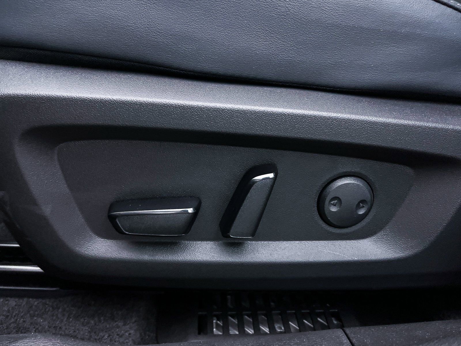 New 2025 Mitsubishi Outlander SE image 10