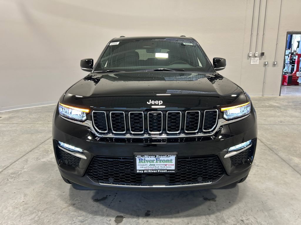 New 2025 Jeep Grand Cherokee Limited w/ Luxury Tech Group II image 3