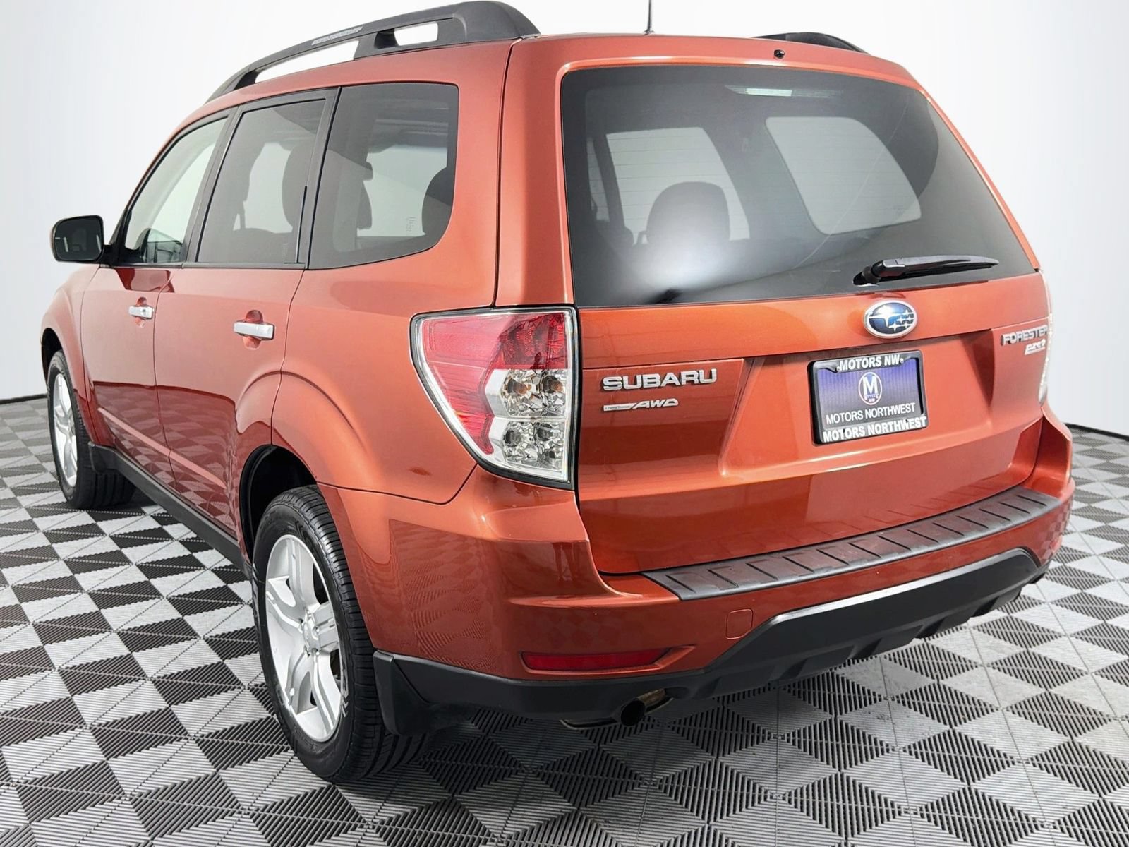 Used 2010 Subaru Forester 2.5X Premium AWD/4WD image 9