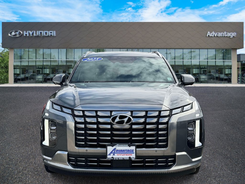 Used 2025 Hyundai Palisade Calligraphy AWD/4WD image 2