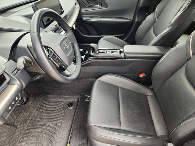 Used 2025 Toyota Prius Limited w/ Limited Premium Package FWD image 9