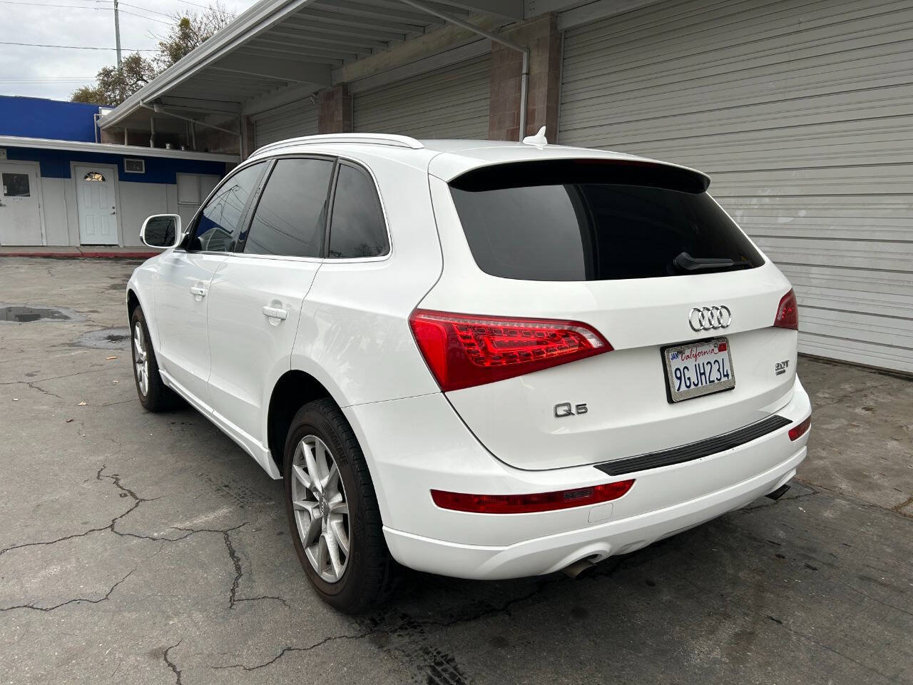 Used 2011 Audi Q5 2.0T Premium AWD/4WD image 3