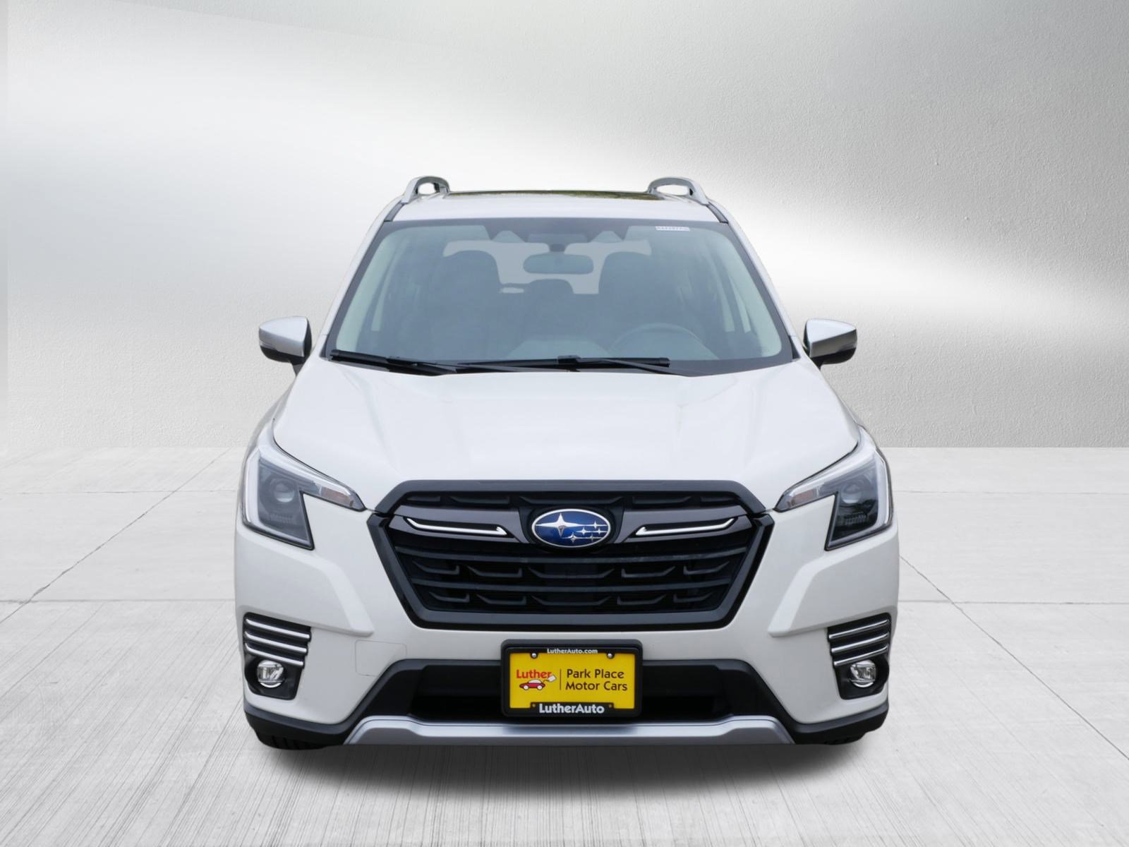 Used 2022 Subaru Forester Touring image 2