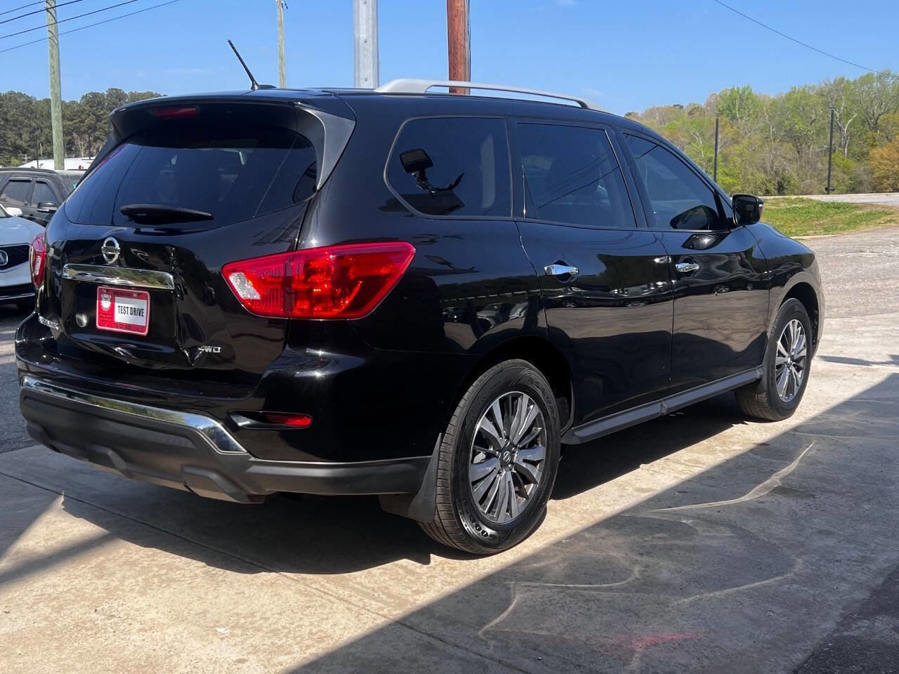 Used 2018 Nissan Pathfinder S image 7