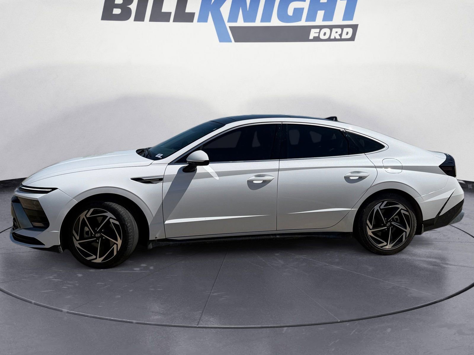 Used 2025 Hyundai Sonata SEL image 2