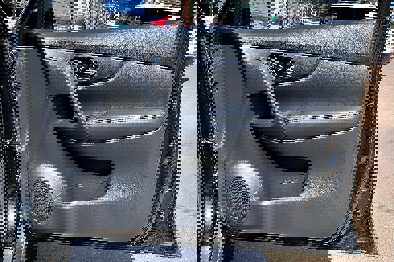 Used 2017 Nissan Rogue SV w/ Midnight Edition Package image 22