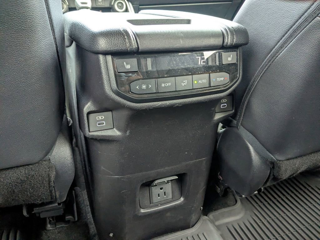 Used 2025 Toyota Grand Highlander FWD image 17