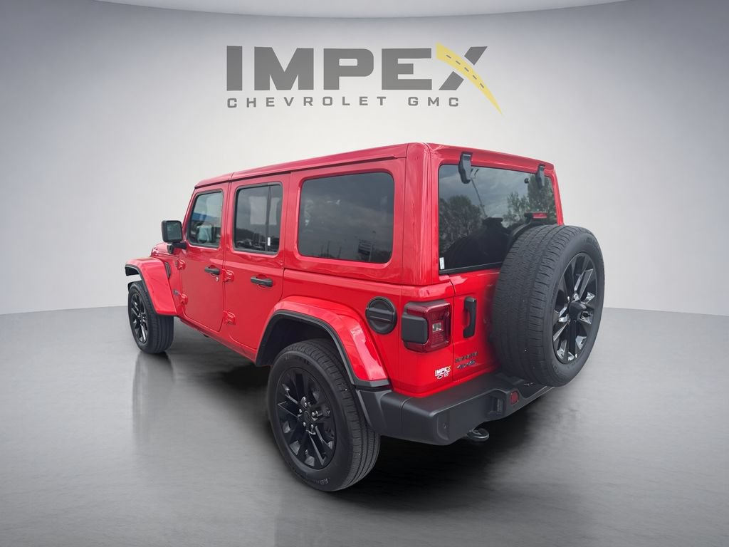 Used 2025 Jeep Wrangler Unlimited Sahara w/ Safety Group AWD/4WD image 3