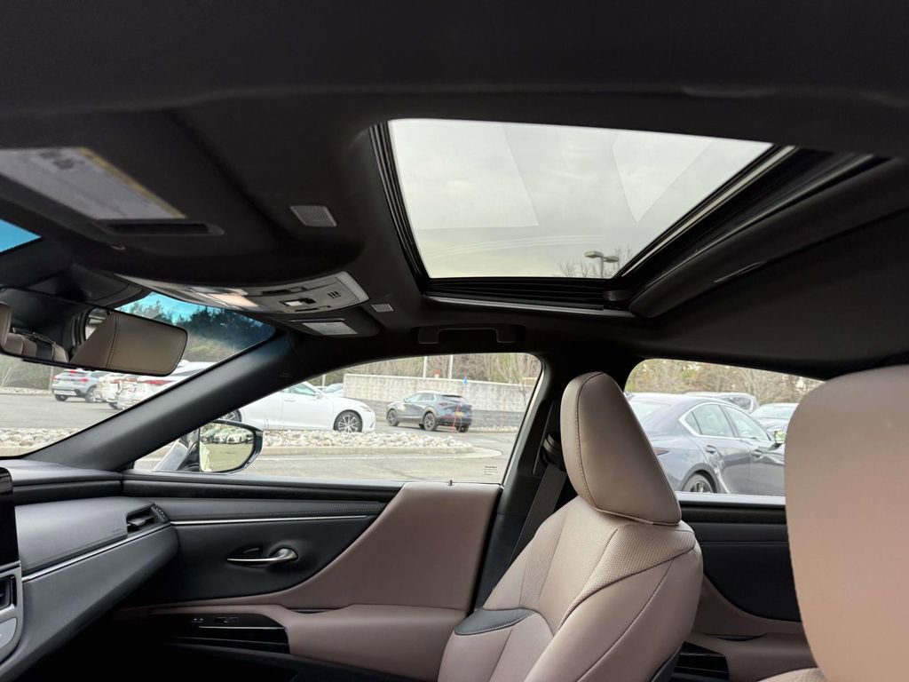 Used 2025 Lexus ES 350 Premium w/ Premium Package image 21