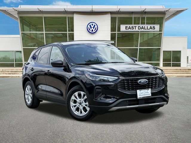 Used 2025 Ford Escape Active FWD image 1