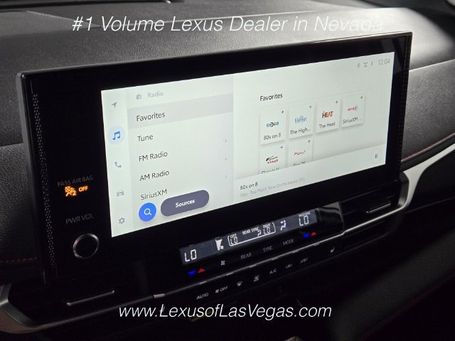 Used 2025 Toyota Sienna XSE w/ XSE Plus Package FWD image 34