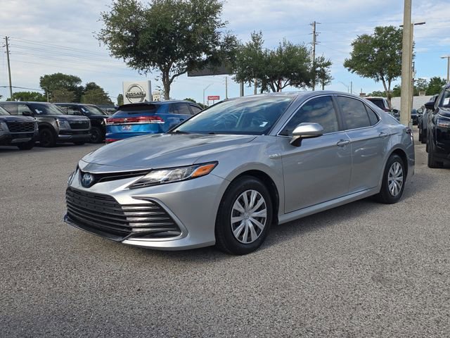 Used 2021 Toyota Camry LE FWD image 4