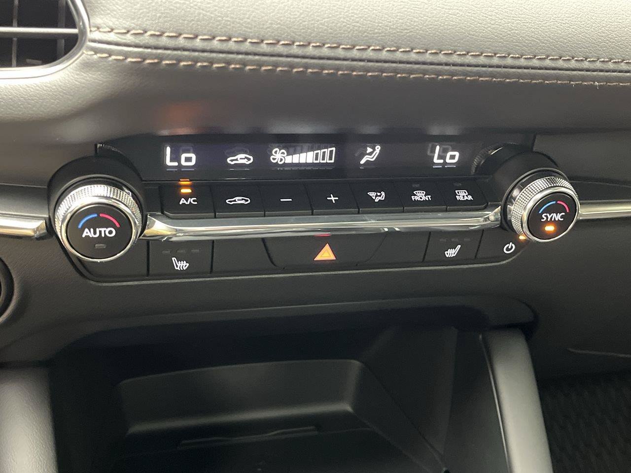 New 2026 MAZDA MAZDA3 2.5 S Hatchback w/ Premium Pkg FWD image 21