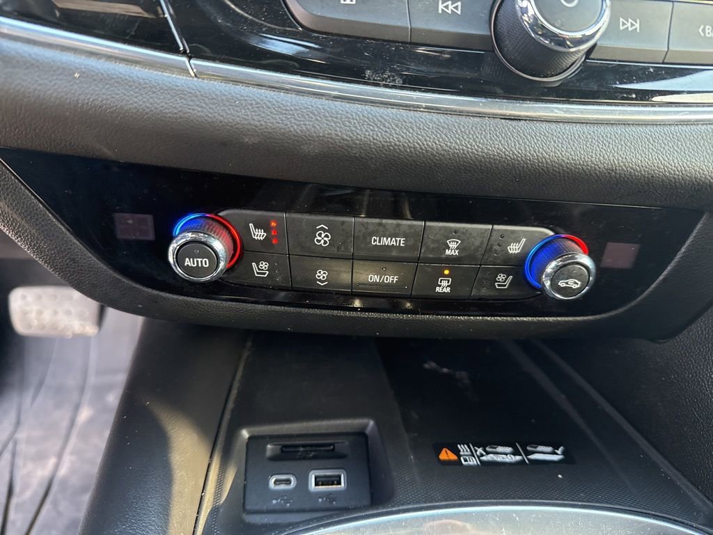 Used 2023 Buick Enclave Avenir w/ Avenir Technology Package image 15
