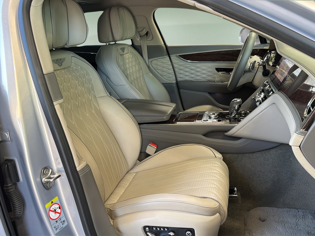 Used 2021 Bentley Flying Spur W12 AWD/4WD image 21