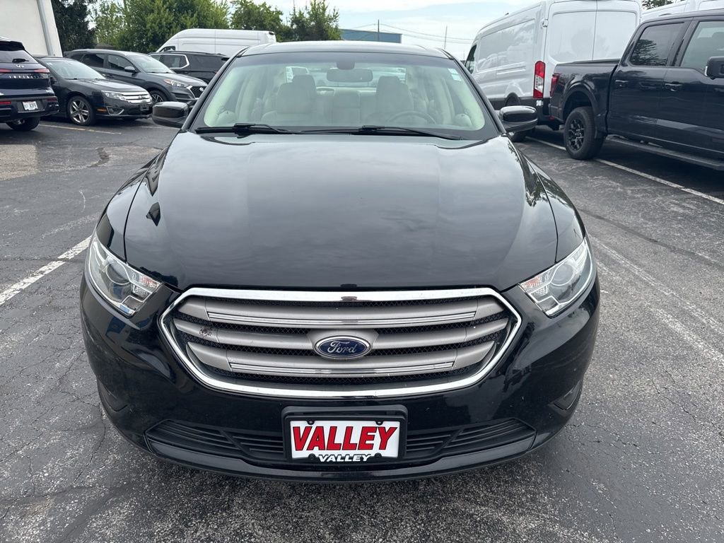 Used 2016 Ford Taurus SEL FWD image 8